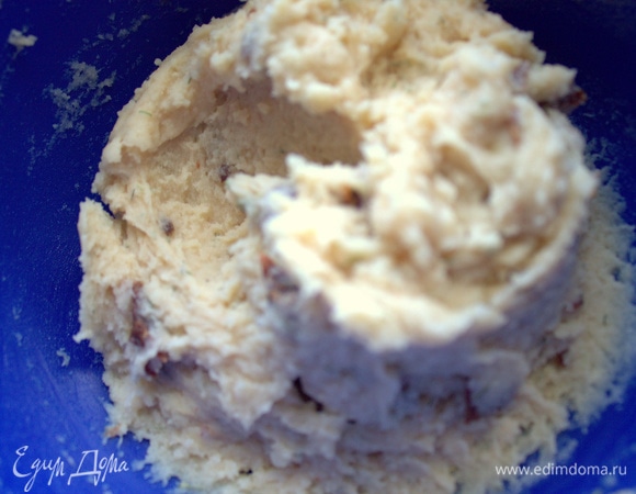 Тесто должно быть крутым.