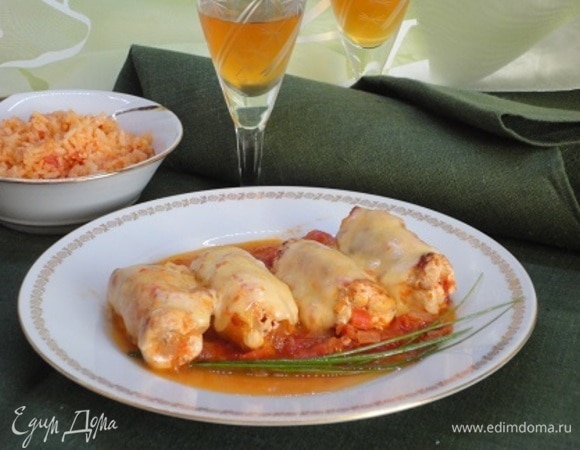 На гарнир можно подать красный рис: https://www.edimdoma.ru/retsepty/128870-krasnyy-ris.