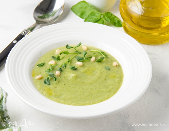 Подавать, посыпав орешками и сбрызнув маслом.