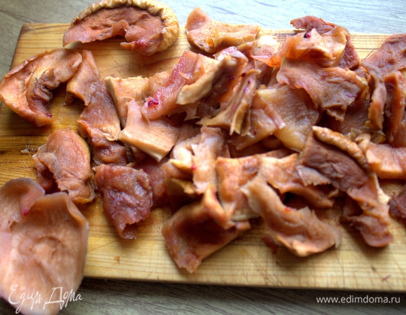 Сами яблоки можно тоже ввести, только без кожицы.