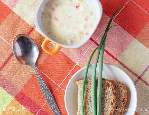 Еще 5 минут, и суп готов! Прошу к столу!