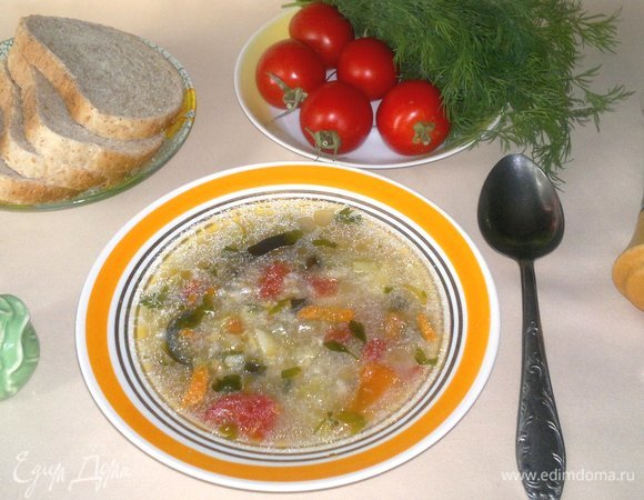 Разлить суп по тарелкам и подать к столу. Угощайтесь! Приятного аппетита!