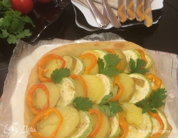 Выпекаем в разогретой до 180–200°C духовке 15–20 минут. Ну вы лучше знаете свою духовку. При подаче добавляем зелень. У меня была кинза.