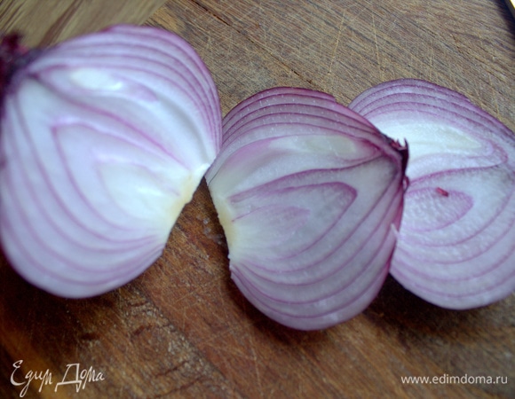 От себя я решила добавить лук (совсем немного).