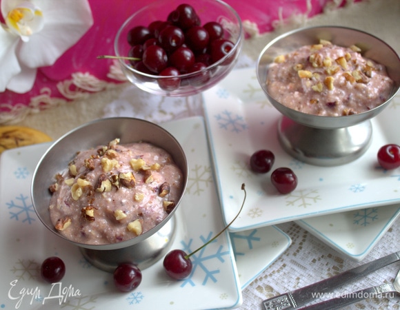 Если заменить молочное сиропом, то такое мороженое можно в пост.