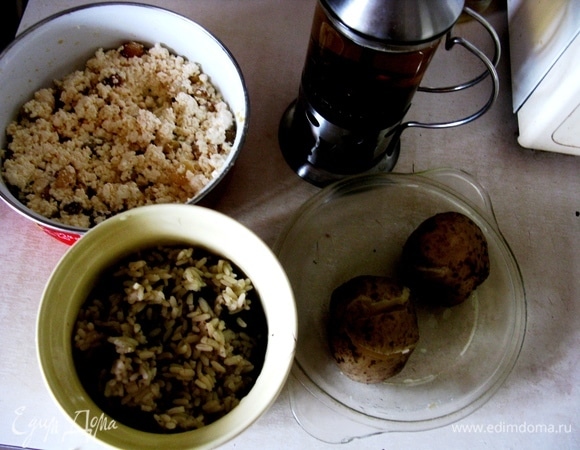 Классическая начинка может быть любая: рис, творог, картофель, грибы, мясо — что угодно.