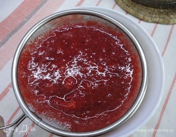 Протрите через сито.