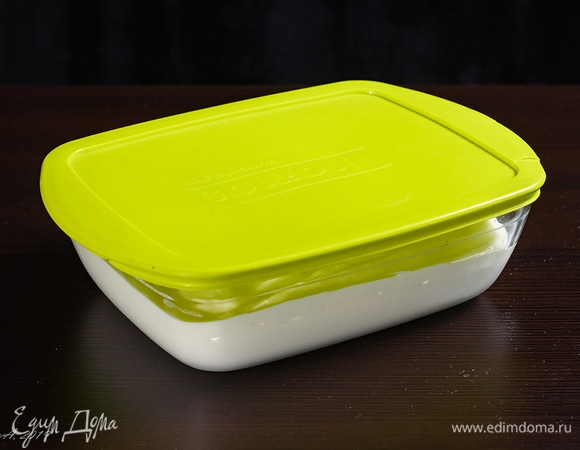 Накройте плотно крышкой и уберите в морозилку на ночь.