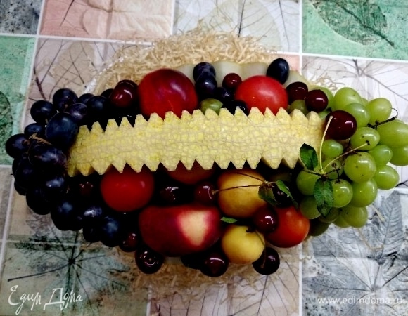 Корзинка украсит нашу подачу мороженого с сорбетом.