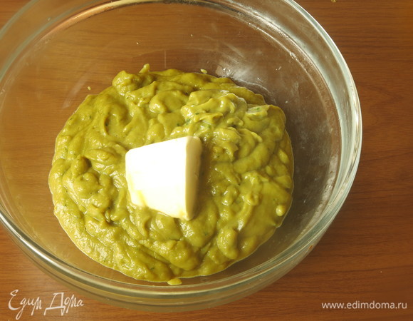 Добавляем мягкое масло.