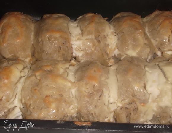 Поставить в разогретую духовку. Выпекать при 200°C 50 минут.