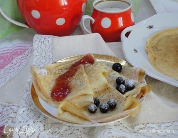 Едим, кому с чем нравится. Этот вариант я приготовила для себя. Супругу нравится больше сметана к блинам.