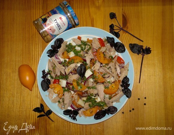 Подать салат к столу. Угощайтесь! Приятного аппетита!