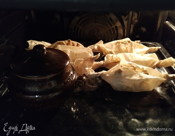 В духовку на 15 минут (зависит от толщины рыбы).