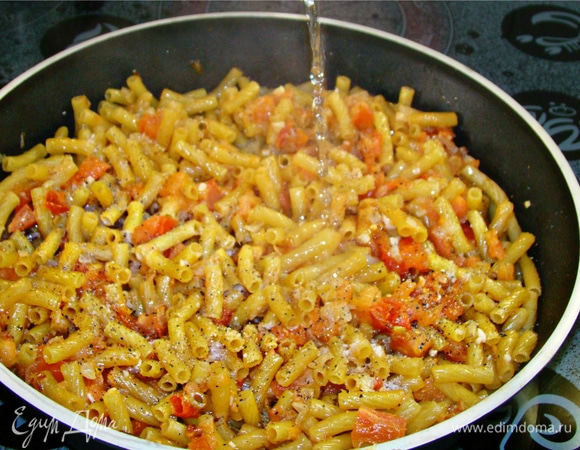 Все перемешать и влить стакан кипятка.