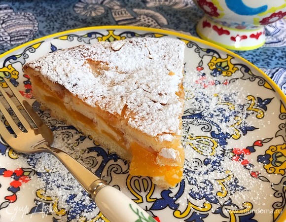 Перед подачей посыпать сахарной пудрой.