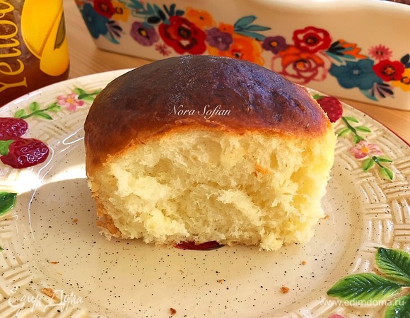 Готовые булочки достать и остудить на решетке.