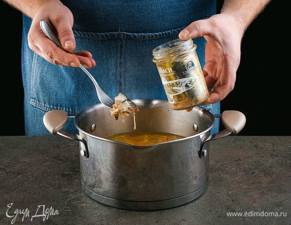 Добавьте в суп консервированную иваси ТМ «Капитан Вкусов».