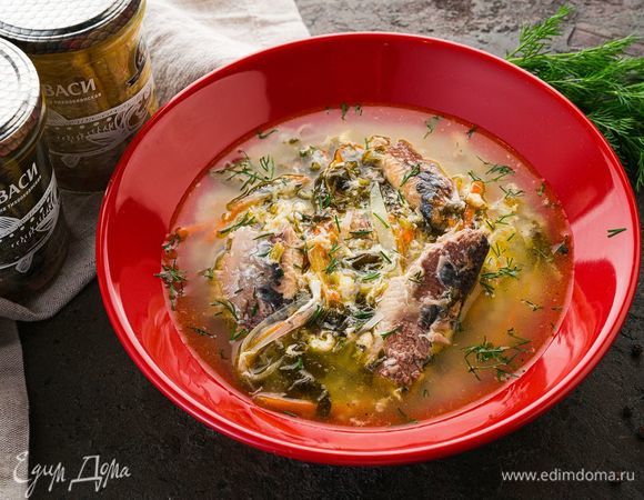 Подавайте суп, украсив зеленью мелко нарезанного укропа.