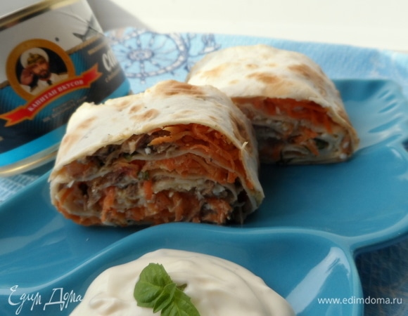 Нарезать на порции. Подавать можно с соусами. Приятного аппетита!