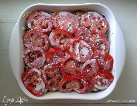 Вылить заливку в форму.