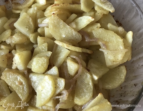 Затем достать, снять фольгу, перемешать, поставить в духовку и дать слегка подрумяниться еще 5–10 минут.