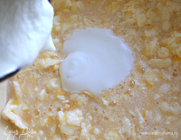 Перелить в остальной состав.