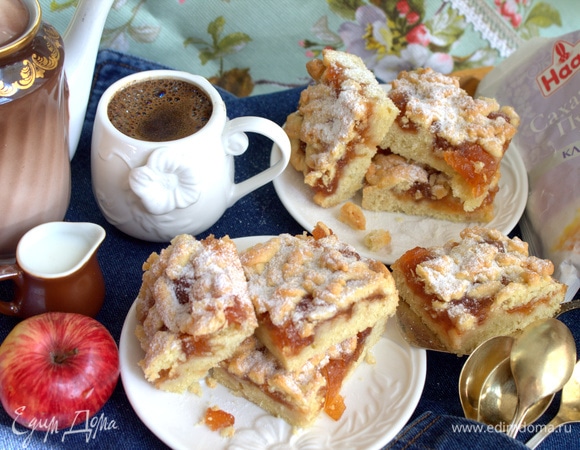 Пирог всегда пользуется успехом, сын таскает угостить друзей.