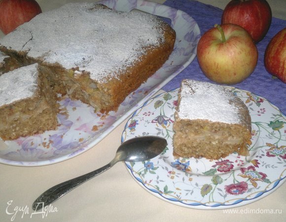 Разрезать пирог на порции и подать к чаю или кофе. Угощайтесь! Приятного аппетита!