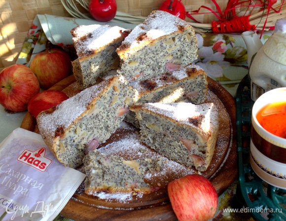 Пирог хорош для хранения в закрытой емкости, для переноски, не ломается, не крошится.