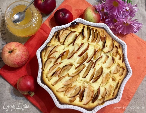 Готовую запеканку остужаем постепенно, как и чизкейк, поскольку она очень нежная.