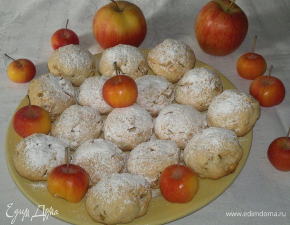 Очень вкусно с чаем, кофе, молоком, какао.