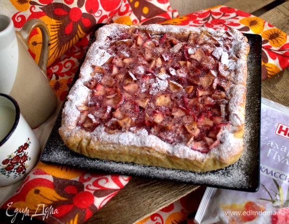 Остывшие пироги посыпать сахарной пудрой от Haas.