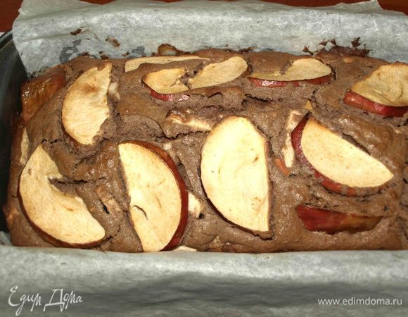 Отправляем кекс в заранее разогретую до 180°C духовку. Выпекать около 1 часа (все зависит от вашей духовки). Проверить готовность бамбуковой палочкой. Достаем готовый кекс. Даем остыть.