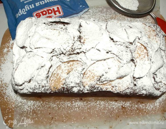 Посыпаем сахарной пудрой Haas.