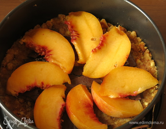 Следующий слой — персик.