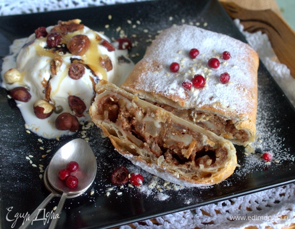 Каждая слоечка, можно сказать, набита начинкой.