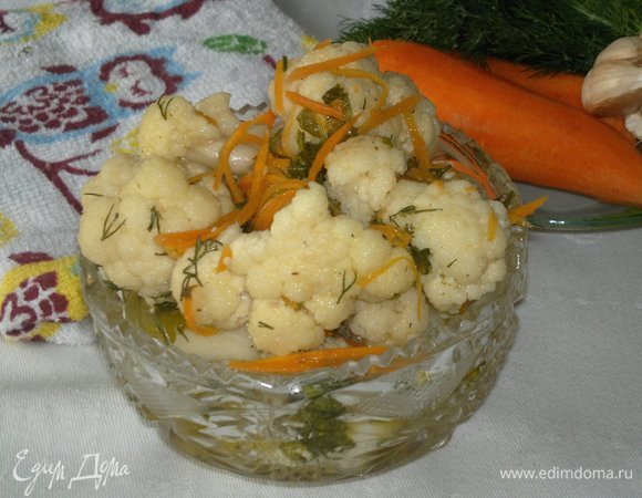 Цветная капуста в остром маринаде готова. Подавать в качестве закуски или как гарнир. Угощайтесь! Приятного аппетита!