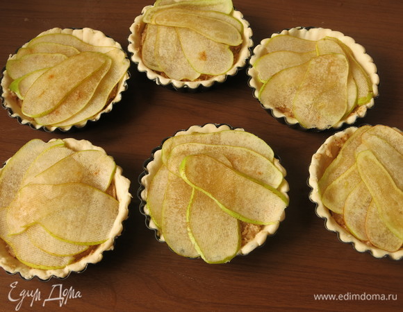 Выкладываем на франжипан.