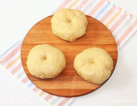 И делим на 3 части.