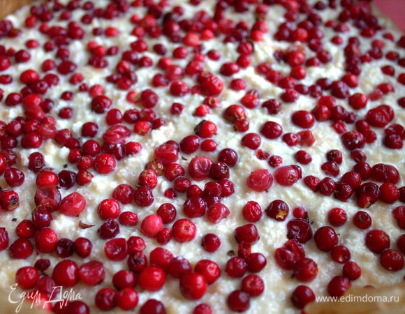 Далее слой брусники по желанию.