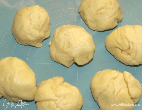 Разделить на 7 частей (приблизительно по 115 г каждая).