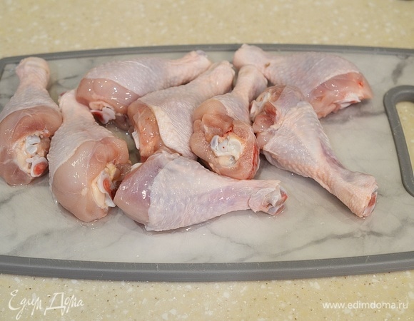 Голени вымойте, обсушите.