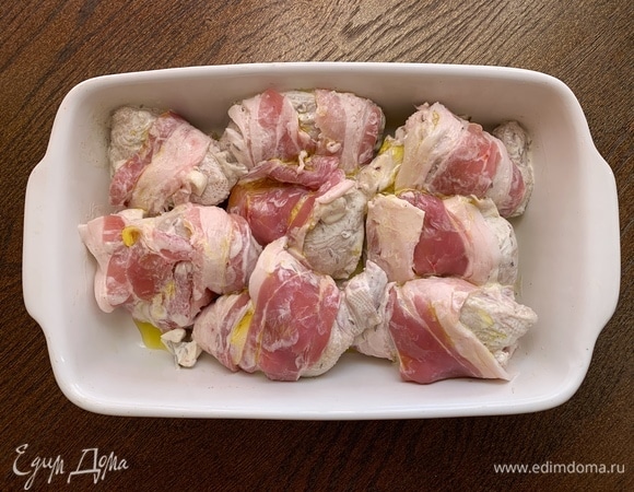 Форму смазываю оливковым маслом.