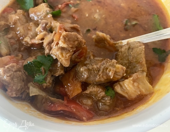 Получается вот так. Нежное, ароматное мясо, с очень пряным насыщенным вкусом.