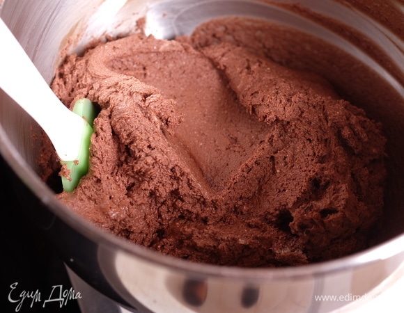 Тщательно вымешать массу.