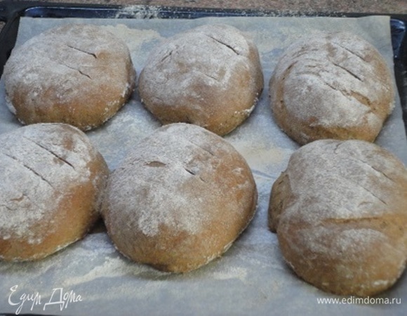 Выпекаем при 200°C 10 минут с водой и еще 20 минут без воды.