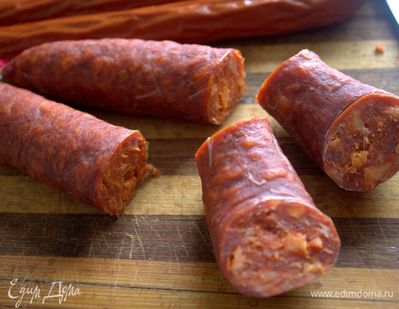 У нас вот такое колечко 225 г стоит 3 евро.