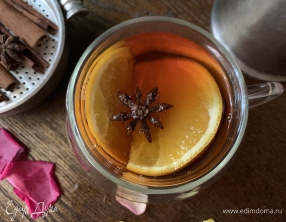 Заварить чай, добавить мед, дольку апельсина, бадьян.