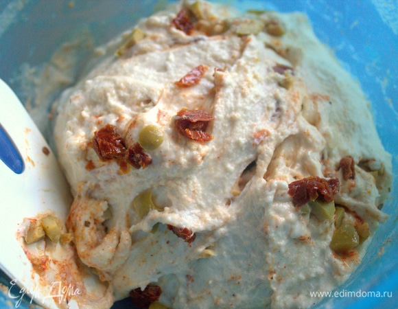 Смешать лопаткой.